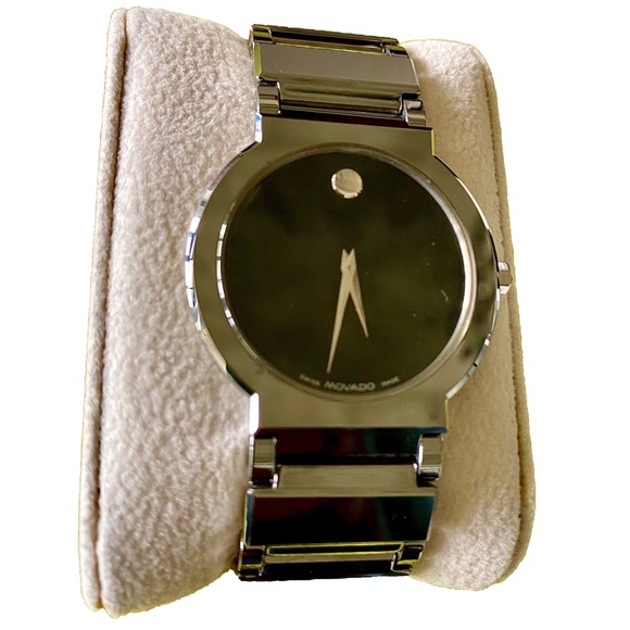 $2,495 Movado Titanium Classic SR - Picture 4 of 16